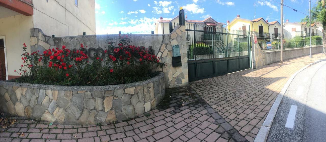 La Petite Maison Apartment Ateleta Luaran gambar